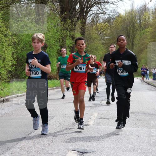 12.04.2026 - 45. Internationalen Wilhelmsburger Insellauf Yannick Fuchs http://msf.ph/oto/9503548 12.04.2026 12:50:11 Laufen 5114, 5780, 3972, 5087, 74, 5086 meine-sportfotos.de