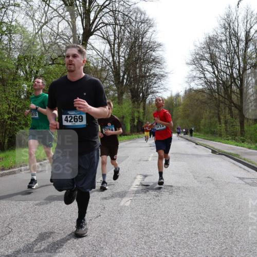 12.04.2026 - 45. Internationalen Wilhelmsburger Insellauf Yannick Fuchs http://msf.ph/oto/9503574 12.04.2026 12:50:15 Laufen 1972, 4269, 274, 5113 meine-sportfotos.de