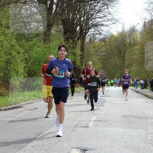 12.04.2026 - 45. Internationalen Wilhelmsburger Insellauf Yannick Fuchs http://msf.ph/oto/9503593 12.04.2026 12:50:19 Laufen 359, 33, 5094, 5145 meine-sportfotos.de
