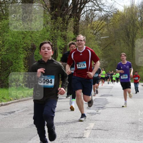 12.04.2026 - 45. Internationalen Wilhelmsburger Insellauf Yannick Fuchs http://msf.ph/oto/9503601 12.04.2026 12:50:21 Laufen 5094, 563, 3315, 4581, 5145, 3163 meine-sportfotos.de
