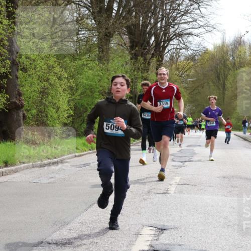12.04.2026 - 45. Internationalen Wilhelmsburger Insellauf Yannick Fuchs http://msf.ph/oto/9503603 12.04.2026 12:50:21 Laufen 5094, 5635, 3315, 4581, 5145 meine-sportfotos.de
