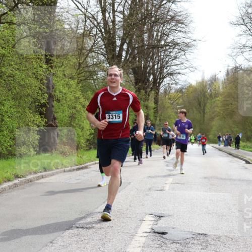 12.04.2026 - 45. Internationalen Wilhelmsburger Insellauf Yannick Fuchs http://msf.ph/oto/9503611 12.04.2026 12:50:23 Laufen 3315, 5145 meine-sportfotos.de