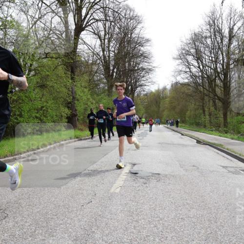 12.04.2026 - 45. Internationalen Wilhelmsburger Insellauf Yannick Fuchs http://msf.ph/oto/9503625 12.04.2026 12:50:25 Laufen 5635, 6729 meine-sportfotos.de