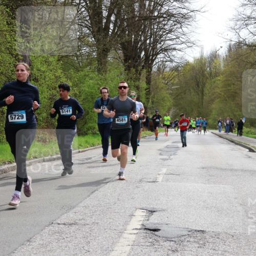 12.04.2026 - 45. Internationalen Wilhelmsburger Insellauf Yannick Fuchs http://msf.ph/oto/9503633 12.04.2026 12:50:27 Laufen 5141, 5729, 4581, 5163 meine-sportfotos.de
