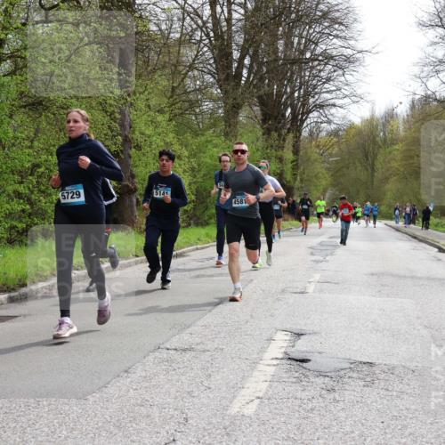 12.04.2026 - 45. Internationalen Wilhelmsburger Insellauf Yannick Fuchs http://msf.ph/oto/9503635 12.04.2026 12:50:27 Laufen 5729, 5141, 54, 4581 meine-sportfotos.de