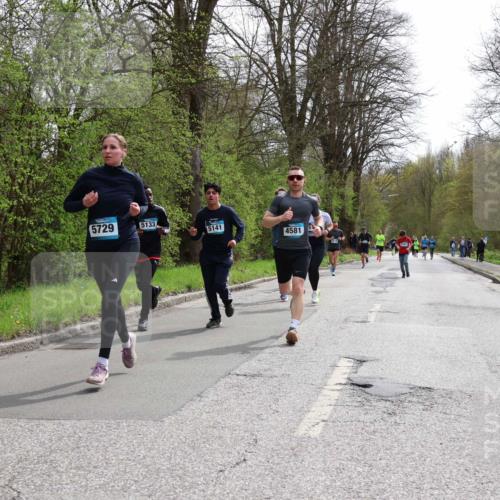 12.04.2026 - 45. Internationalen Wilhelmsburger Insellauf Yannick Fuchs http://msf.ph/oto/9503637 12.04.2026 12:50:27 Laufen 5729, 5133, 5141, 4581 meine-sportfotos.de