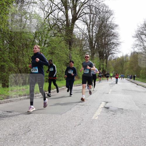 12.04.2026 - 45. Internationalen Wilhelmsburger Insellauf Yannick Fuchs http://msf.ph/oto/9503639 12.04.2026 12:50:28 Laufen 5729, 5133, 5141, 4581 meine-sportfotos.de