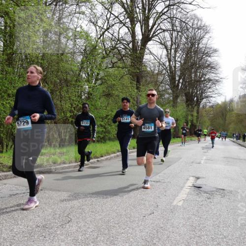 12.04.2026 - 45. Internationalen Wilhelmsburger Insellauf Yannick Fuchs http://msf.ph/oto/9503642 12.04.2026 12:50:28 Laufen 5729, 5133, 5141, 4581 meine-sportfotos.de