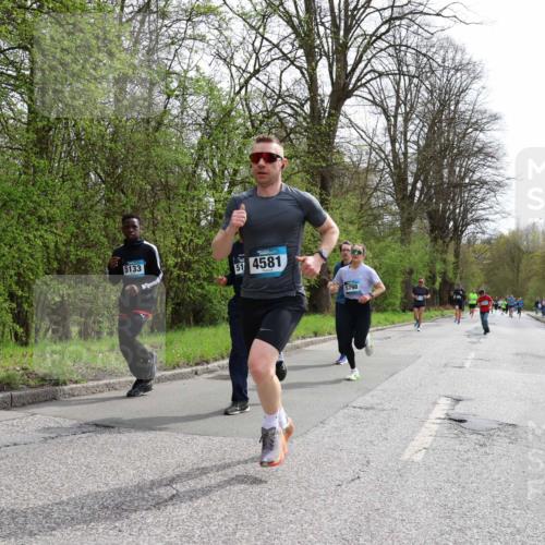 12.04.2026 - 45. Internationalen Wilhelmsburger Insellauf Yannick Fuchs http://msf.ph/oto/9503645 12.04.2026 12:50:28 Laufen 5133, 57, 4581, 5798 meine-sportfotos.de