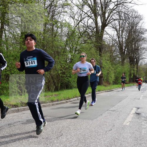 12.04.2026 - 45. Internationalen Wilhelmsburger Insellauf Yannick Fuchs http://msf.ph/oto/9503649 12.04.2026 12:50:29 Laufen 33, 2, 5141, 5798 meine-sportfotos.de