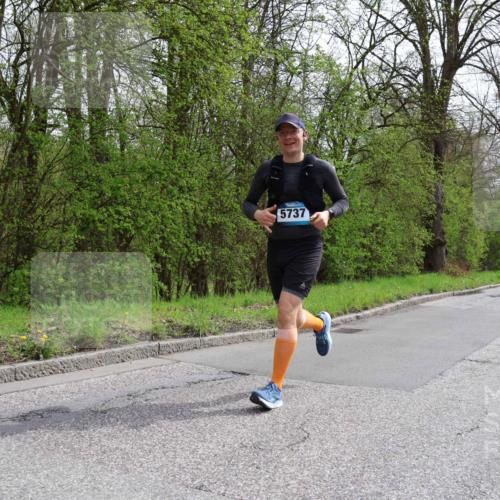12.04.2026 - 45. Internationalen Wilhelmsburger Insellauf Yannick Fuchs http://msf.ph/oto/9503682 12.04.2026 12:50:37 Laufen 5737 meine-sportfotos.de
