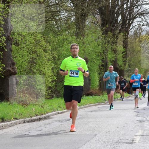 12.04.2026 - 45. Internationalen Wilhelmsburger Insellauf Yannick Fuchs http://msf.ph/oto/9503688 12.04.2026 12:50:38 Laufen 4410, 5134, 5550, 1147, 5131 meine-sportfotos.de