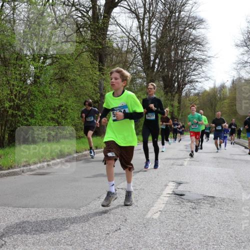 12.04.2026 - 45. Internationalen Wilhelmsburger Insellauf Yannick Fuchs http://msf.ph/oto/9503734 12.04.2026 12:50:48 Laufen 5147, 3627, 3166, 5863 meine-sportfotos.de