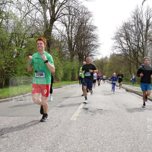 12.04.2026 - 45. Internationalen Wilhelmsburger Insellauf Yannick Fuchs http://msf.ph/oto/9503745 12.04.2026 12:50:50 Laufen 07, 3166, 5863, 4261 meine-sportfotos.de