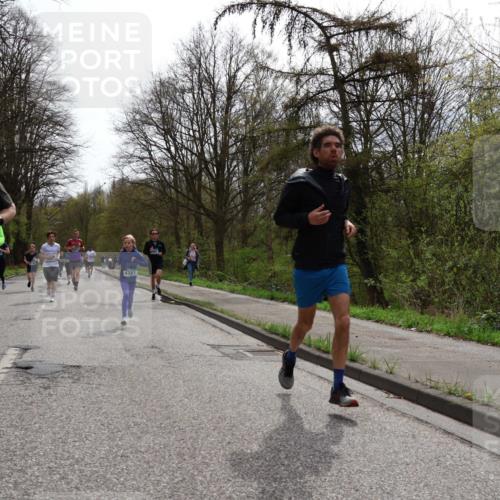 12.04.2026 - 45. Internationalen Wilhelmsburger Insellauf Yannick Fuchs http://msf.ph/oto/9503750 12.04.2026 12:50:51 Laufen 5863, 4261 meine-sportfotos.de
