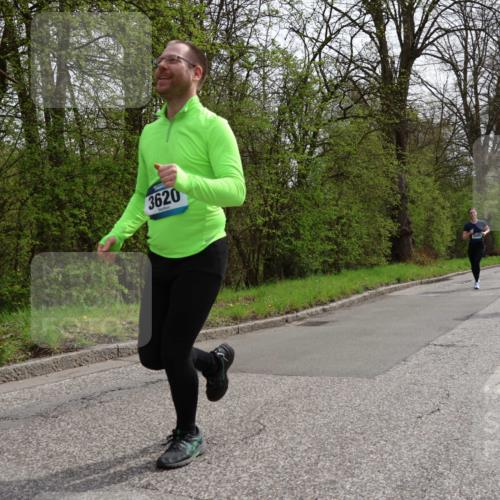 12.04.2026 - 45. Internationalen Wilhelmsburger Insellauf Yannick Fuchs http://msf.ph/oto/9503760 12.04.2026 12:50:53 Laufen 3620, 1237 meine-sportfotos.de