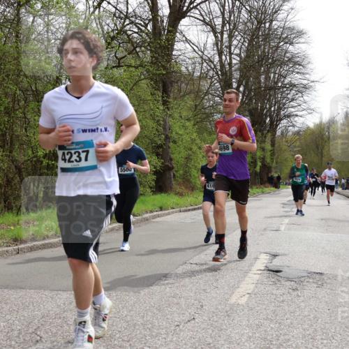 12.04.2026 - 45. Internationalen Wilhelmsburger Insellauf Yannick Fuchs http://msf.ph/oto/9503771 12.04.2026 12:50:55 Laufen 4237, 5500, 416, 4698 meine-sportfotos.de