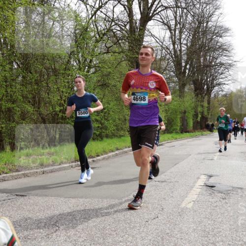 12.04.2026 - 45. Internationalen Wilhelmsburger Insellauf Yannick Fuchs http://msf.ph/oto/9503774 12.04.2026 12:50:55 Laufen 5500, 4698, 4524 meine-sportfotos.de