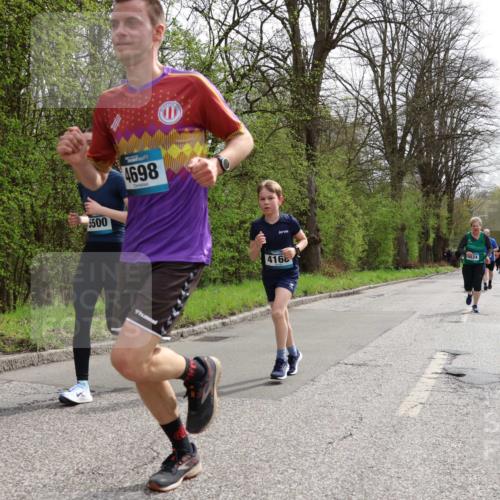 12.04.2026 - 45. Internationalen Wilhelmsburger Insellauf Yannick Fuchs http://msf.ph/oto/9503777 12.04.2026 12:50:56 Laufen 5500, 4698, 416, 524 meine-sportfotos.de