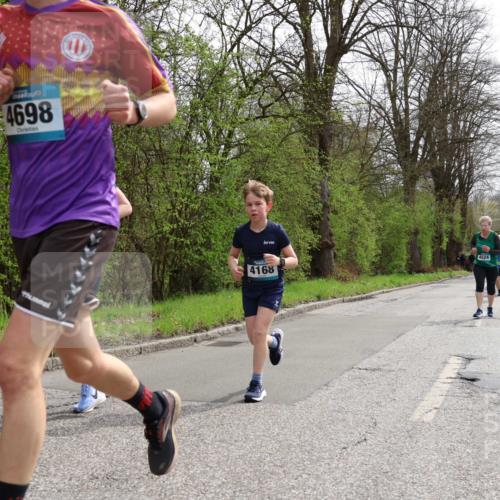12.04.2026 - 45. Internationalen Wilhelmsburger Insellauf Yannick Fuchs http://msf.ph/oto/9503778 12.04.2026 12:50:56 Laufen 4698, 4524, 4168 meine-sportfotos.de