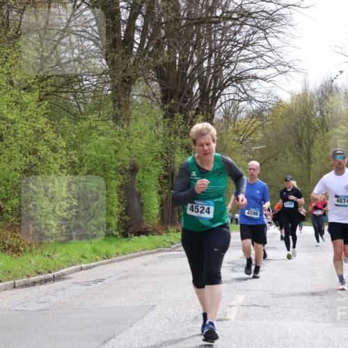 12.04.2026 - 45. Internationalen Wilhelmsburger Insellauf Yannick Fuchs http://msf.ph/oto/9503782 12.04.2026 12:50:57 Laufen 5343, 4524, 4598, 4074 meine-sportfotos.de