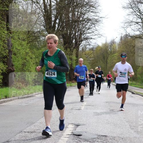 12.04.2026 - 45. Internationalen Wilhelmsburger Insellauf Yannick Fuchs http://msf.ph/oto/9503789 12.04.2026 12:50:58 Laufen 4524, 4598, 129, 5343, 4074 meine-sportfotos.de