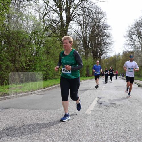 12.04.2026 - 45. Internationalen Wilhelmsburger Insellauf Yannick Fuchs http://msf.ph/oto/9503794 12.04.2026 12:50:59 Laufen 4524, 4074 meine-sportfotos.de