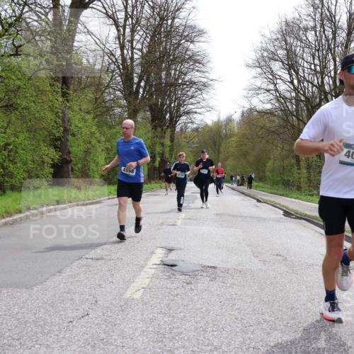 12.04.2026 - 45. Internationalen Wilhelmsburger Insellauf Yannick Fuchs http://msf.ph/oto/9503799 12.04.2026 12:51:00 Laufen 5343, 4598, 4074 meine-sportfotos.de