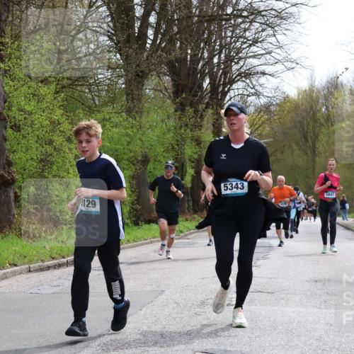 12.04.2026 - 45. Internationalen Wilhelmsburger Insellauf Yannick Fuchs http://msf.ph/oto/9503812 12.04.2026 12:51:02 Laufen 129, 5343, 5847 meine-sportfotos.de