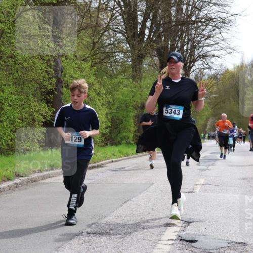 12.04.2026 - 45. Internationalen Wilhelmsburger Insellauf Yannick Fuchs http://msf.ph/oto/9503815 12.04.2026 12:51:03 Laufen 129, 5343, 5847 meine-sportfotos.de