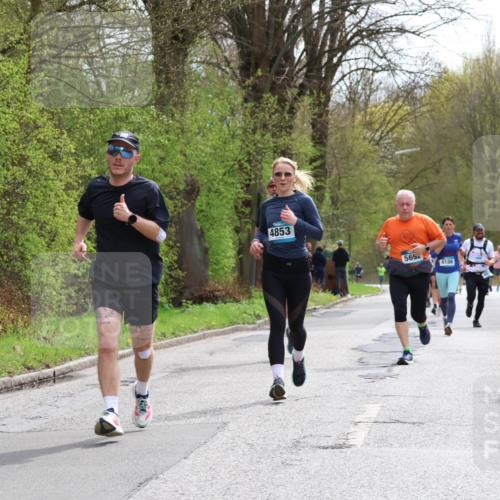 12.04.2026 - 45. Internationalen Wilhelmsburger Insellauf Yannick Fuchs http://msf.ph/oto/9503823 12.04.2026 12:51:05 Laufen 4853, 5652, 4186, 5847 meine-sportfotos.de