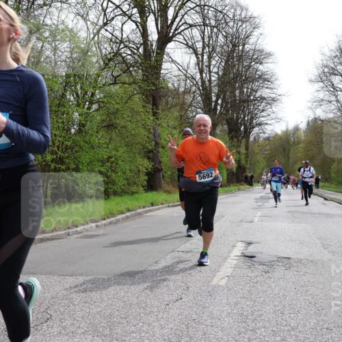 12.04.2026 - 45. Internationalen Wilhelmsburger Insellauf Yannick Fuchs http://msf.ph/oto/9503842 12.04.2026 12:51:08 Laufen 4855, 5692 meine-sportfotos.de