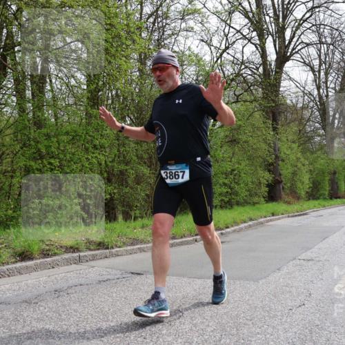 12.04.2026 - 45. Internationalen Wilhelmsburger Insellauf Yannick Fuchs http://msf.ph/oto/9503852 12.04.2026 12:51:10 Laufen 3867, 4186 meine-sportfotos.de