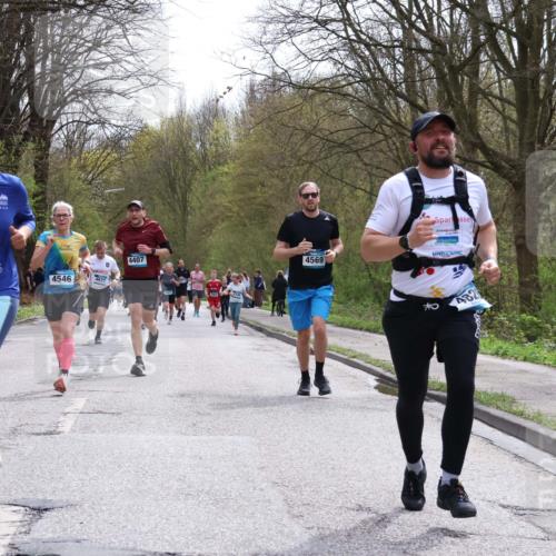12.04.2026 - 45. Internationalen Wilhelmsburger Insellauf Yannick Fuchs http://msf.ph/oto/9503858 12.04.2026 12:51:11 Laufen 4186, 4407, 4546, 4569, 482 meine-sportfotos.de