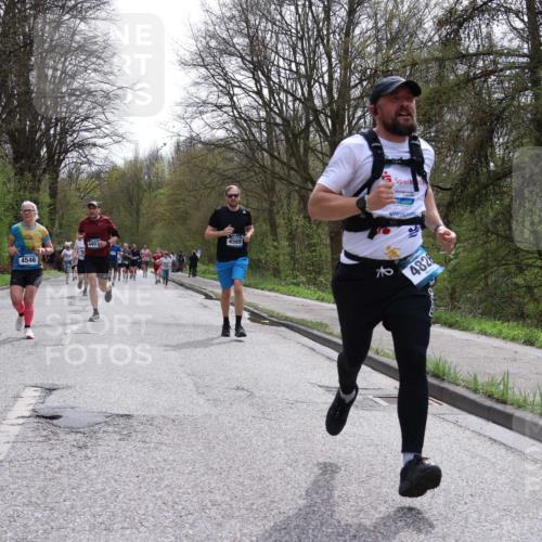 12.04.2026 - 45. Internationalen Wilhelmsburger Insellauf Yannick Fuchs http://msf.ph/oto/9503862 12.04.2026 12:51:12 Laufen 41865, 4569, 4546, 482 meine-sportfotos.de