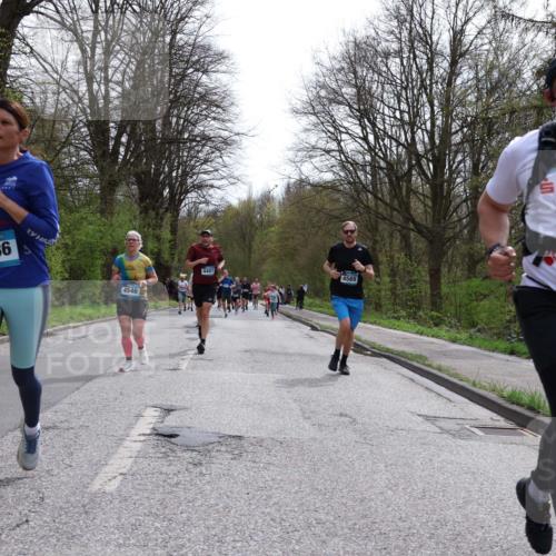 12.04.2026 - 45. Internationalen Wilhelmsburger Insellauf Yannick Fuchs http://msf.ph/oto/9503864 12.04.2026 12:51:13 Laufen 4186, 4546, 4407, 4569, 482 meine-sportfotos.de