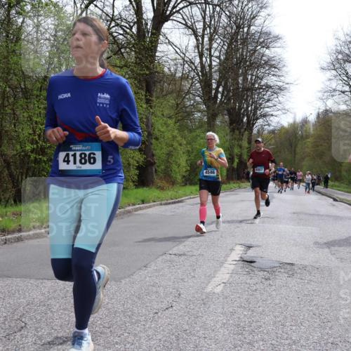 12.04.2026 - 45. Internationalen Wilhelmsburger Insellauf Yannick Fuchs http://msf.ph/oto/9503867 12.04.2026 12:51:13 Laufen 2022, 4186, 5, 4407, 4546, 4569 meine-sportfotos.de