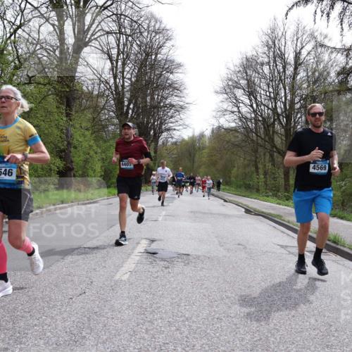 12.04.2026 - 45. Internationalen Wilhelmsburger Insellauf Yannick Fuchs http://msf.ph/oto/9503873 12.04.2026 12:51:14 Laufen 440, 4569, 4546 meine-sportfotos.de