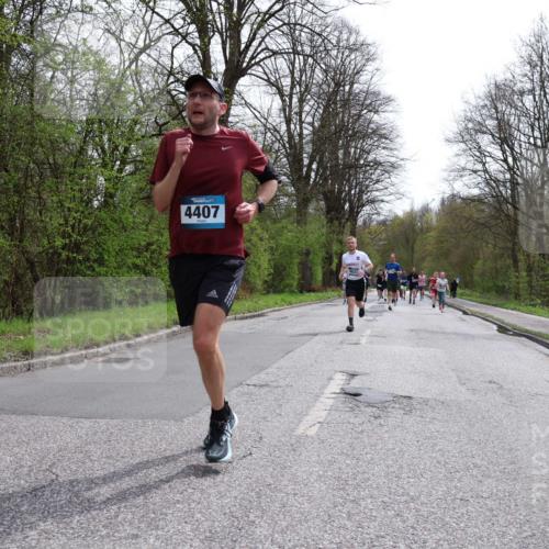12.04.2026 - 45. Internationalen Wilhelmsburger Insellauf Yannick Fuchs http://msf.ph/oto/9503879 12.04.2026 12:51:15 Laufen 4407, 4622 meine-sportfotos.de