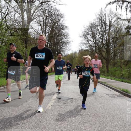 12.04.2026 - 45. Internationalen Wilhelmsburger Insellauf Yannick Fuchs http://msf.ph/oto/9503924 12.04.2026 12:51:26 Laufen 5409, 5774, 4937, 3439, 2578 meine-sportfotos.de
