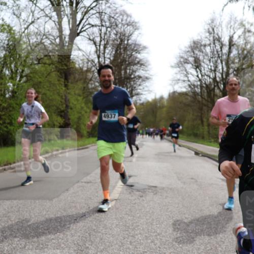 12.04.2026 - 45. Internationalen Wilhelmsburger Insellauf Yannick Fuchs http://msf.ph/oto/9503930 12.04.2026 12:51:27 Laufen 4937, 45, 3439 meine-sportfotos.de