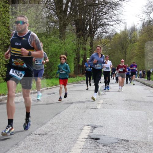 12.04.2026 - 45. Internationalen Wilhelmsburger Insellauf Yannick Fuchs http://msf.ph/oto/9503968 12.04.2026 12:51:37 Laufen 5854, 4922, 5679, 4666, 3479, 492, 4955 meine-sportfotos.de