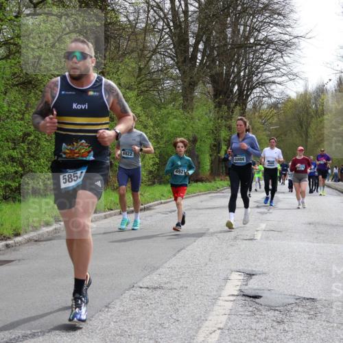 12.04.2026 - 45. Internationalen Wilhelmsburger Insellauf Yannick Fuchs http://msf.ph/oto/9503970 12.04.2026 12:51:37 Laufen 5854, 4922, 4921, 3479, 4955 meine-sportfotos.de