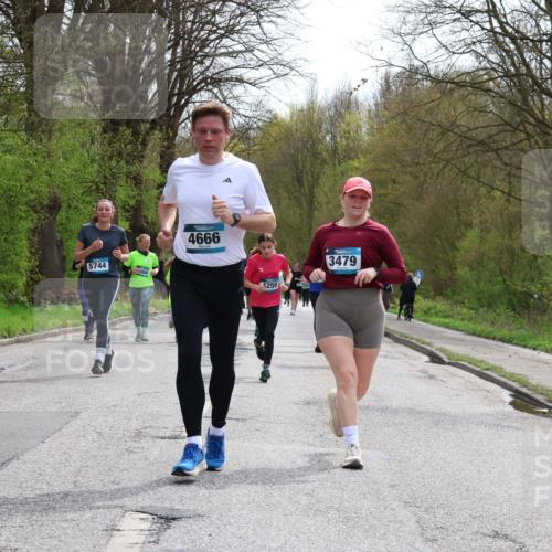 12.04.2026 - 45. Internationalen Wilhelmsburger Insellauf Yannick Fuchs http://msf.ph/oto/9503986 12.04.2026 12:51:41 Laufen 5679, 5744, 4666, 1259, 3479 meine-sportfotos.de