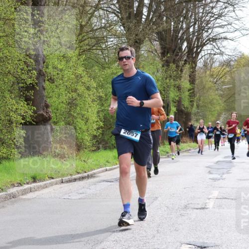12.04.2026 - 45. Internationalen Wilhelmsburger Insellauf Yannick Fuchs http://msf.ph/oto/9504043 12.04.2026 12:51:52 Laufen 2057, 5613, 3863 meine-sportfotos.de