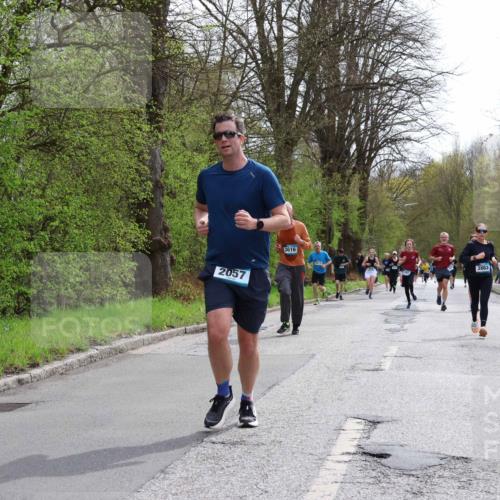 12.04.2026 - 45. Internationalen Wilhelmsburger Insellauf Yannick Fuchs http://msf.ph/oto/9504047 12.04.2026 12:51:53 Laufen 2057, 3616, 3863 meine-sportfotos.de
