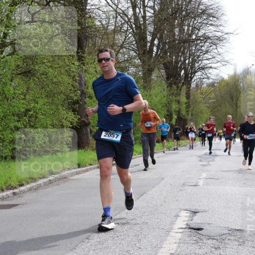 12.04.2026 - 45. Internationalen Wilhelmsburger Insellauf Yannick Fuchs http://msf.ph/oto/9504048 12.04.2026 12:51:53 Laufen 2057, 361, 3863 meine-sportfotos.de