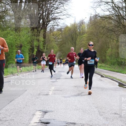 12.04.2026 - 45. Internationalen Wilhelmsburger Insellauf Yannick Fuchs http://msf.ph/oto/9504053 12.04.2026 12:51:54 Laufen 3616, 3863 meine-sportfotos.de