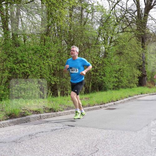 12.04.2026 - 45. Internationalen Wilhelmsburger Insellauf Yannick Fuchs http://msf.ph/oto/9504086 12.04.2026 12:52:00 Laufen 5613, 4606 meine-sportfotos.de