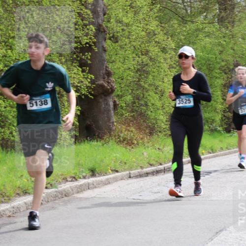 12.04.2026 - 45. Internationalen Wilhelmsburger Insellauf Yannick Fuchs http://msf.ph/oto/9504103 12.04.2026 12:52:04 Laufen 5138, 3525, 3728 meine-sportfotos.de